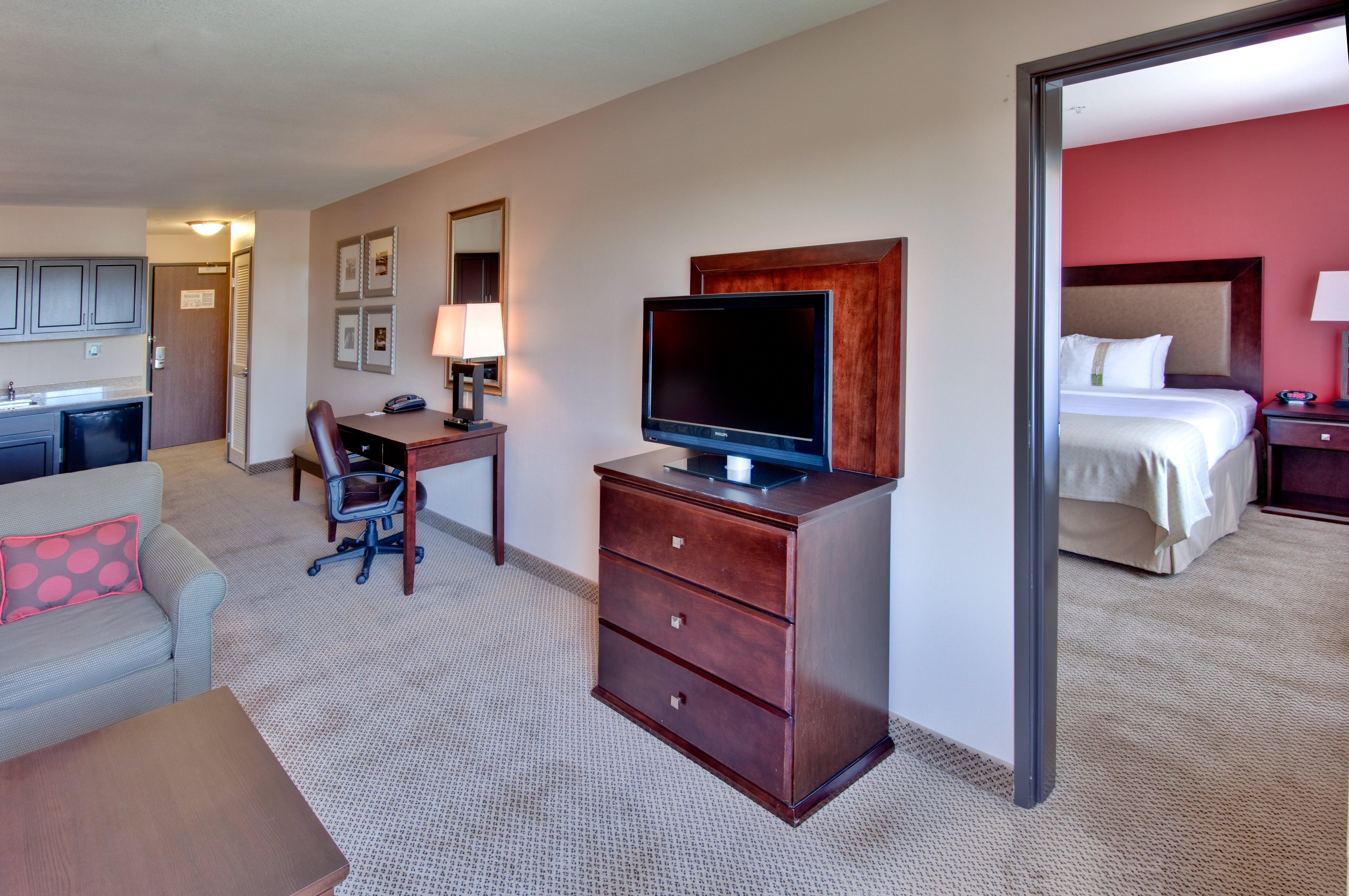 Holiday Inn & Suites Bakersfield, An Ihg Hotel Exteriör bild